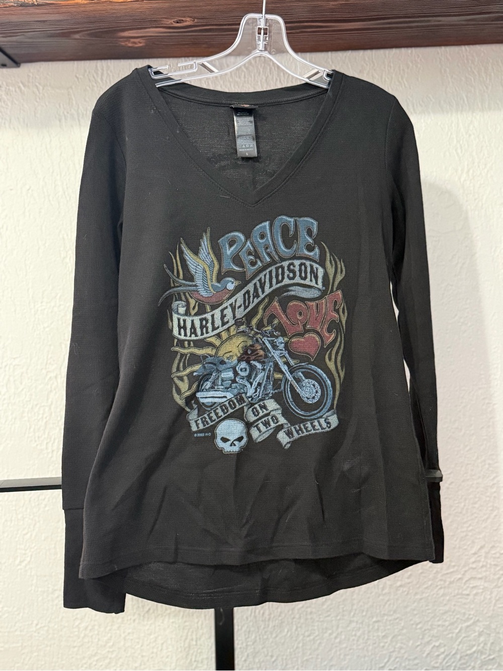 Woman’s size S Harley-Davidson Black V-Neck Long Sleeve Tee